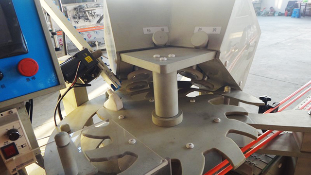 περιστρεφόμενη πλάκα για καπάκι.jpg