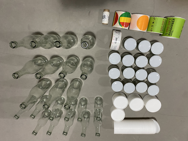 μπουκάλια ρολά ετικέτες καπάκια δείγματα.JPG