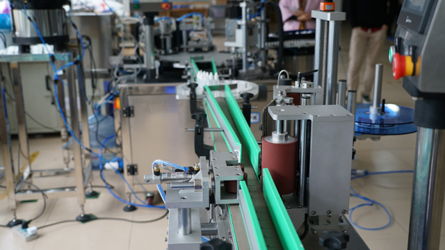 καπάκι πλήρωσης labeling.jpg