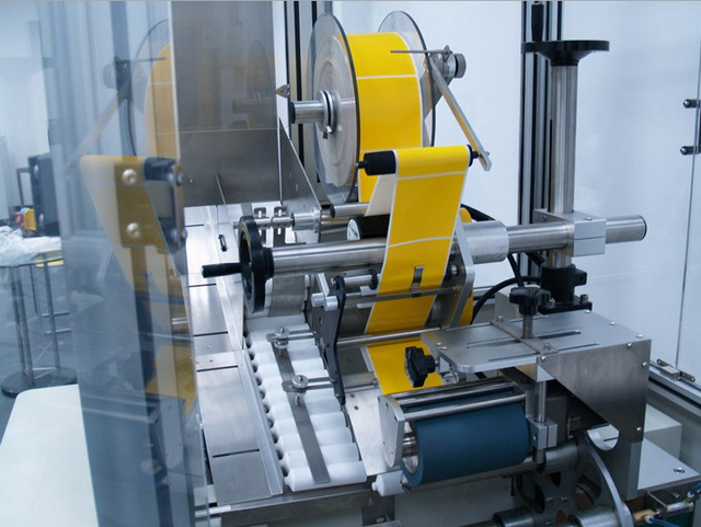 feeding tubes labeling process λεπτομέρειες για labeling machinery.jpg