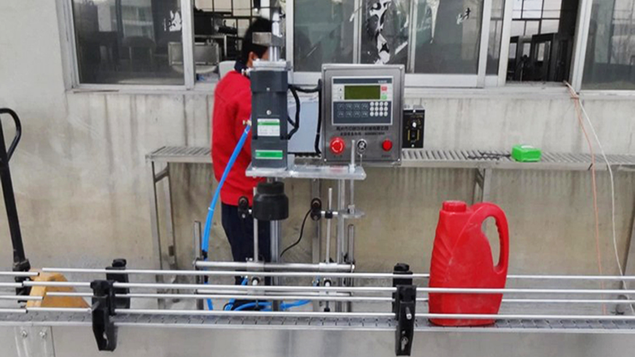 capper εξοπλισμός.jpg