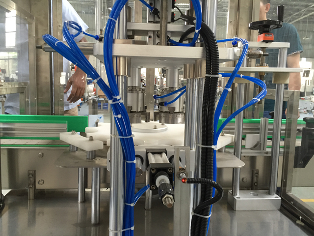 ΠΙΣΩ ΠΛΕΥΡΑ για το κύριο σώμα μηχανών κάλυψης κενού.jpg