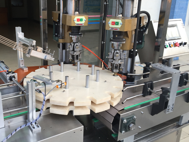 capping head διπλής κεφαλής βιδωτό καπάκι.jpg