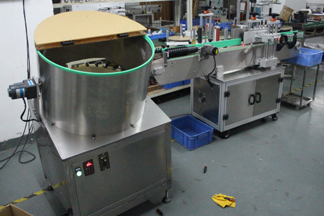 μπουκάλια unscrambler τροφοδοσία (3).jpg