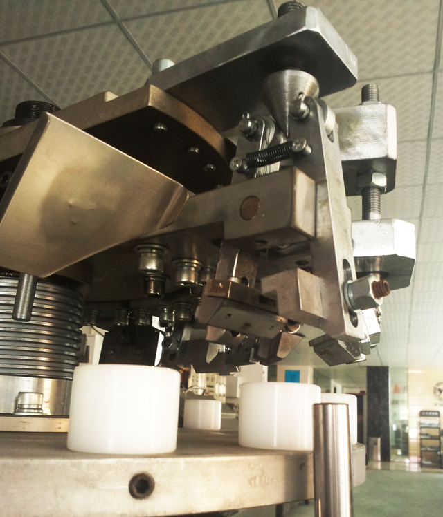 sealer part for metal hose στεγανοποιητικό γέμισμα μεταλλικών σωλήνων.jpg