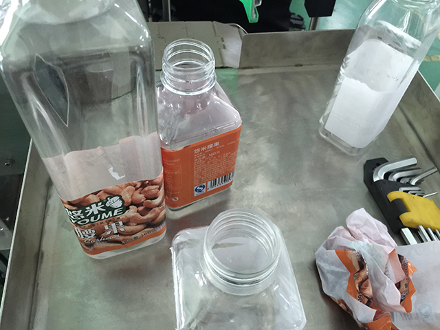 FLAT BOttles μηχανή ετικετών ρολά ετικετών (2).jpg