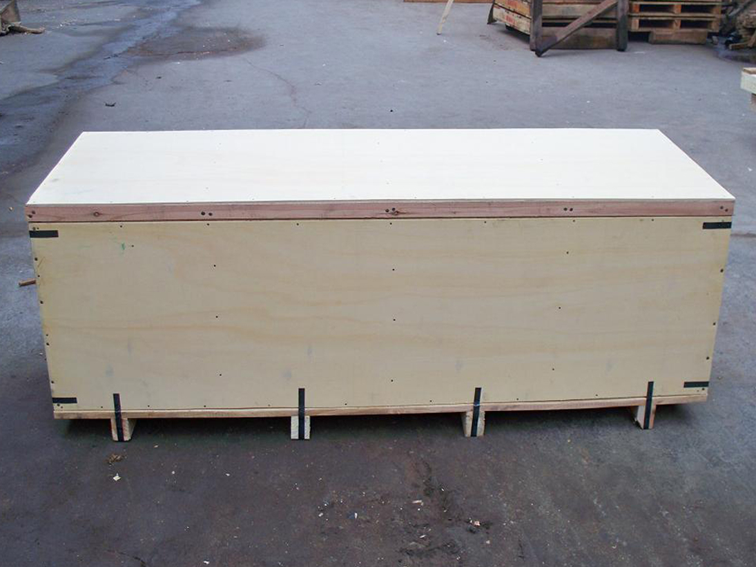 wooden case packaging machinery before shipping ξύλινη θήκη για πλήρωση μηχανών.jpg