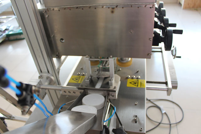 καπάκι με ανυψωτικό (1).JPG