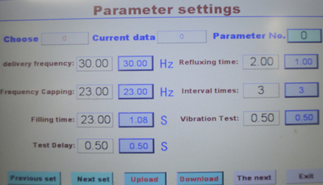 automated capping machine with touch screen controlling system μηχανή κάλυψης οθόνης αφής.jpg