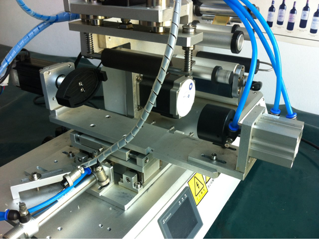 μηχανές ετικετών κεφαλή ετικετών .jpg