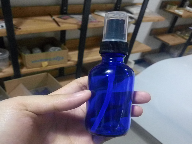 Μπουκάλια αιθέριων ελαίων.jpg