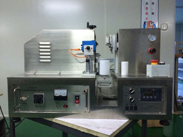 semi automatic tubes sealing machine μηχανές σφράγισης σωλήνων υπερήχων.jpg