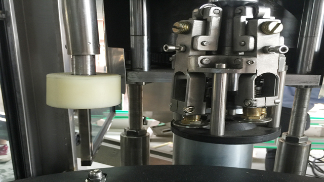 capper εξοπλισμός.jpg