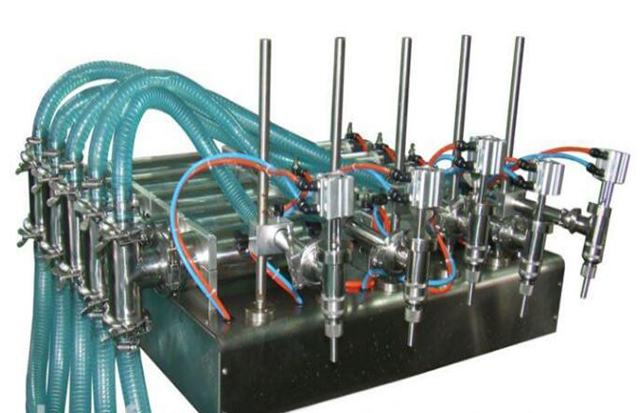 4 κεφαλές filler.jpg