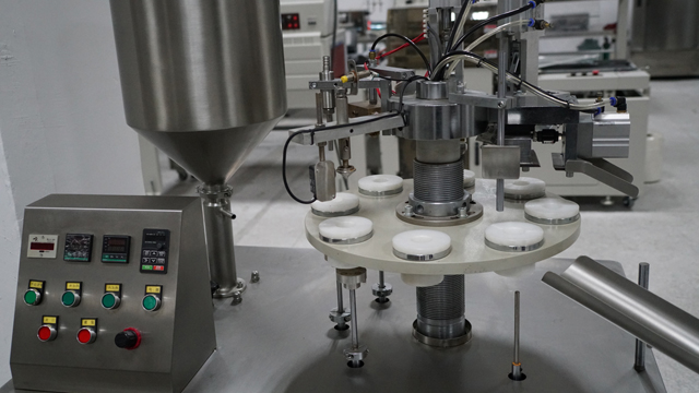 εξοπλισμός σφράγισης πλήρωσης σωλήνων.jpg