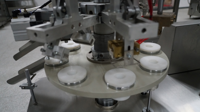 ημιαυτόματο σφραγιστικό πλήρωσης σωλήνων line.jpg