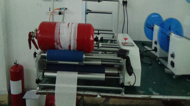 εξοπλισμός ετικετών για προϊόντα πυρόσβεσης.