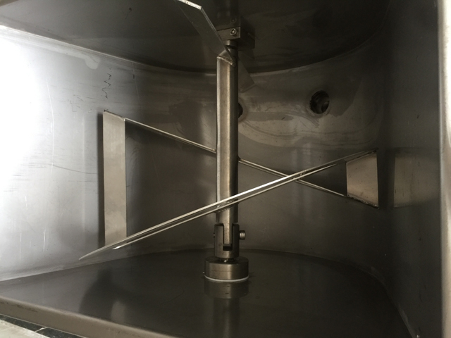 air guage for filling machines connected with air compressor μετρητής αέρα για ακριβή όγκο πλήρωσης.jpg