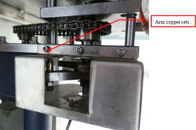 arm copper from capping screw capper equipment βραχίονα χάλκινα σετ από καπάκι μηχανή.jpg