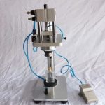 Μηχάνημα σύσφιξης γυάλινων μπουκαλιών αρώματος Ημιαυτόματη Πνευματική Επιτραπέζια