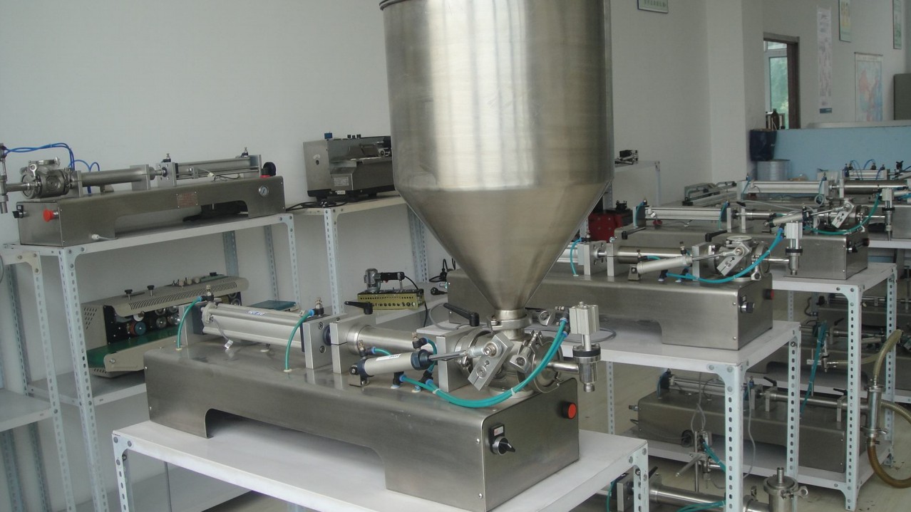 liquid cream lotion filling equipment pneumatic Μηχανή πλήρωσης ΚΡΕΜΑ&ΥΓΡΟΥ.jpg
