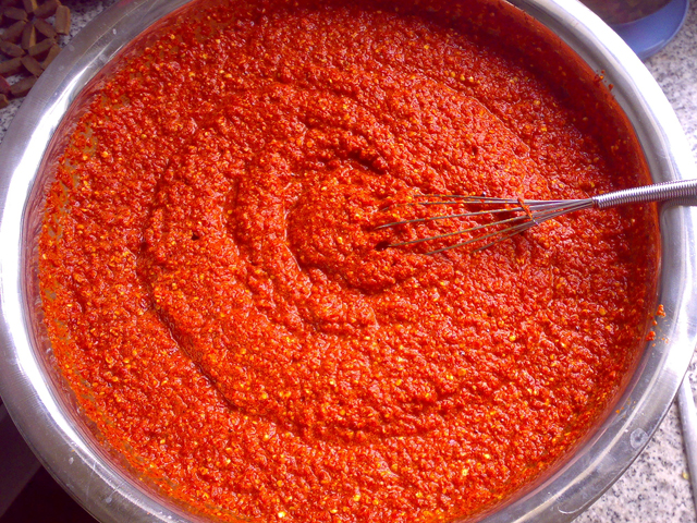 tomato sauce for filling Σάλτσα πιπεριάς.jpg