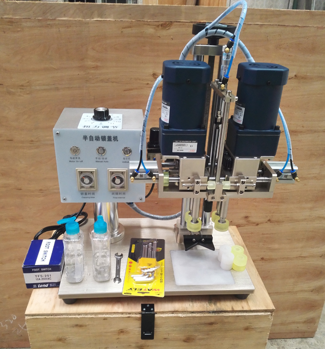 μηχάνημα βιδωτού καλύμματος.jpg