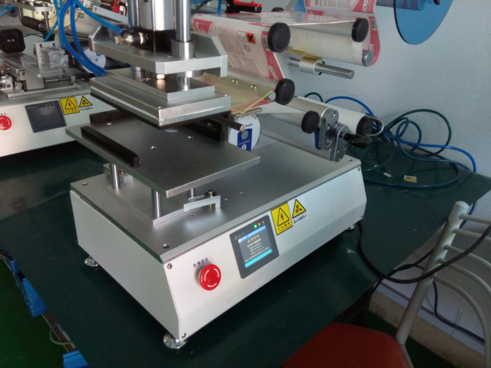 semi automatic labeling machinery Μηχανήματα σήμανσης για σακούλες .jpg