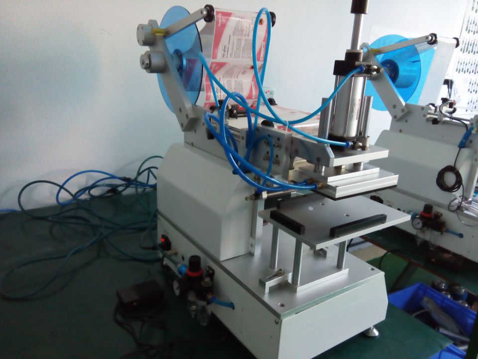 bags labeling machine customized πίσω βολή για τσάντες ετικετών μηχανές.jpg