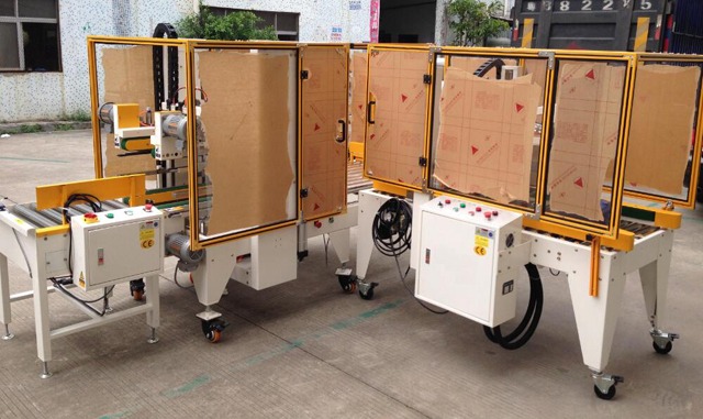 μηχανήματα στεγανοποίησης στο εργοστάσιο.jpg